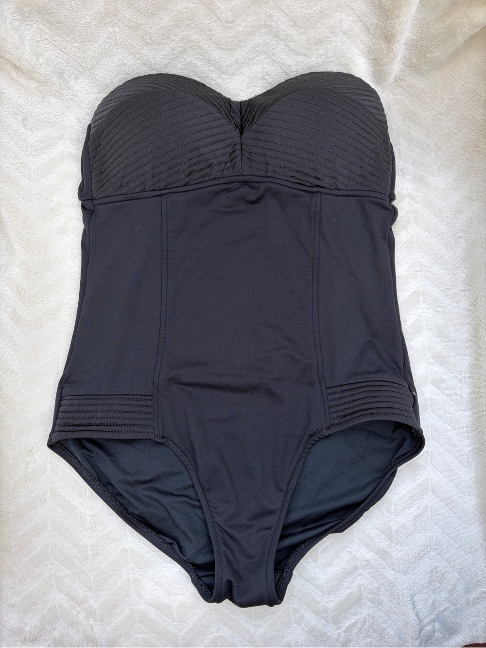 Seafolly‎ Australia Quilted Bandeau One-Piece Swimsuit - Black - Size 12